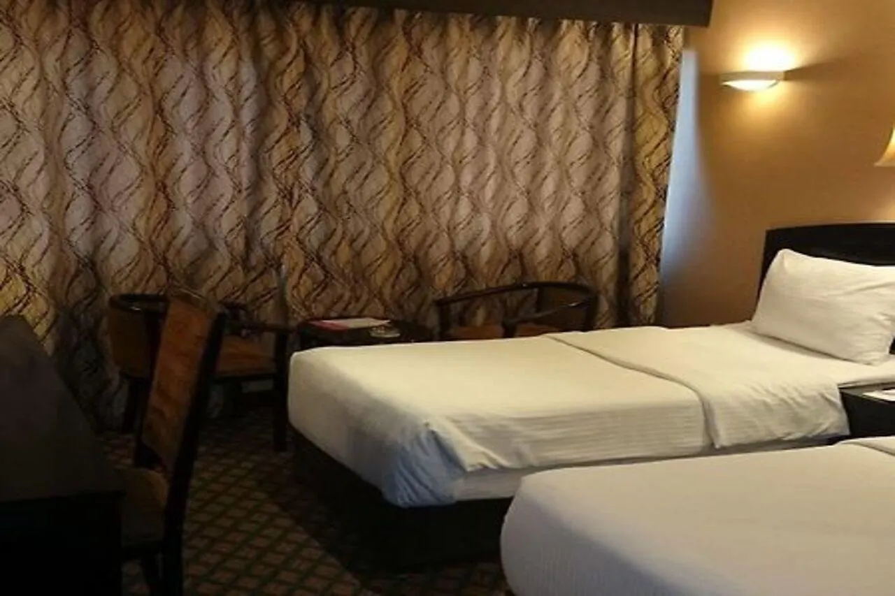Gss Palace Hotel Ex. Sandras Inn Hotel Ντουμπάι